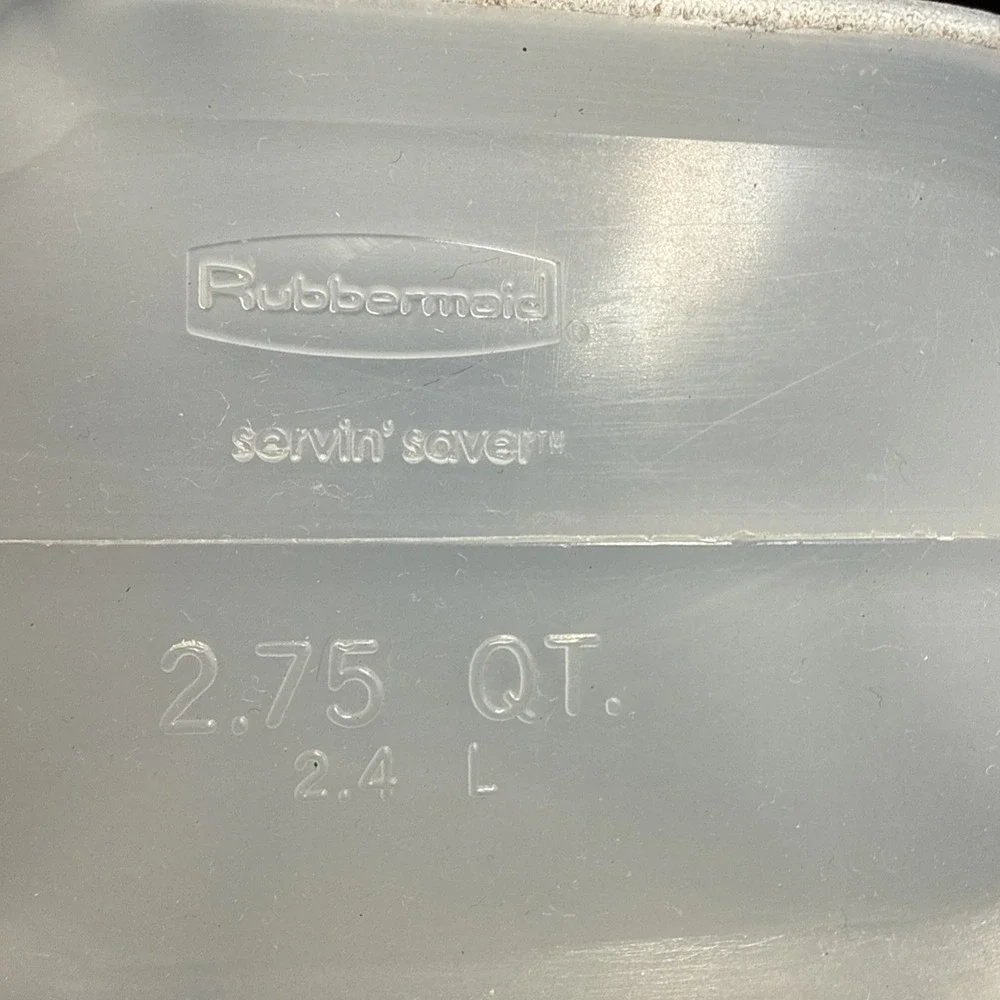 Rubbermaid Servin' Saver 2.75 Qt Beverage Container Jug Blue Flip Top Lid #0459
